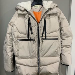 *LIKE NEW* Orolay Down Jacket- THE Amazon Coat